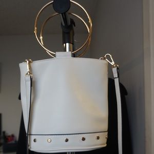 White bucket bag